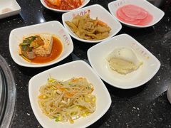 -木槿花韩式炭烤·熟成肉工坊(孙文东路店)