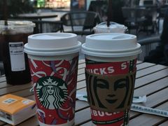 双杯热红丝绒雪酪茶拿铁-星巴克(天津滨海金元宝于家堡店)