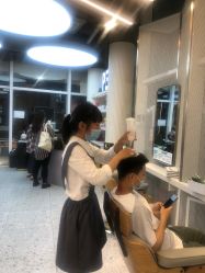 -PE SALON 