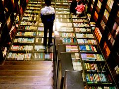 -钟书阁(松江泰晤士小镇店)