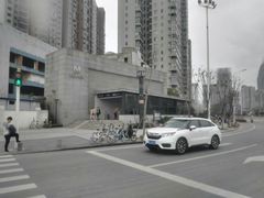 -范湖(地铁站)