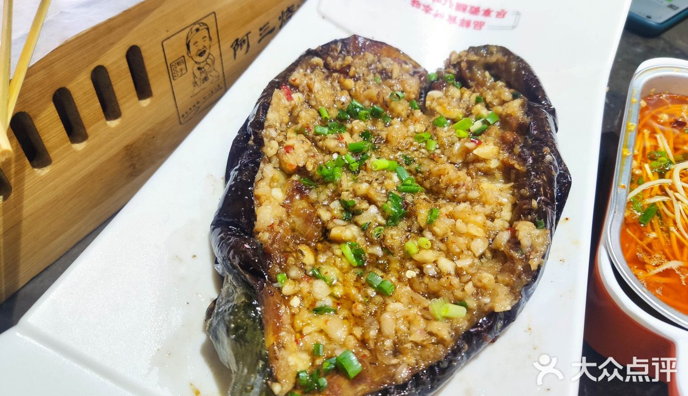 环境：座位挺多，空间大，有两层