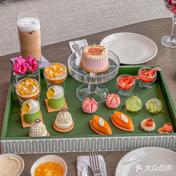 常熟的！！高空湖景下午茶真的绝美了… 