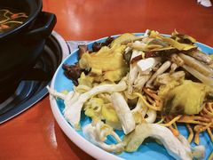 -菌之家·专业纯野生菌火锅·特色炒菌