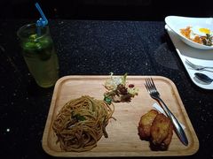 -K+全国连锁KTV(绿地缤纷天地店)