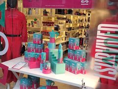 -文艺复兴百货(米兰大教堂广场店)