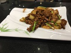 -闫府私房菜·百年鲁菜(恒隆店)