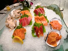 -鞍山大白鲨美食酒店