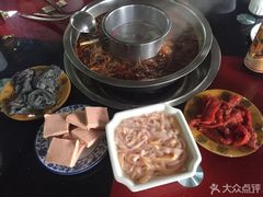 -九尺赵老四鲜鹅肠火锅