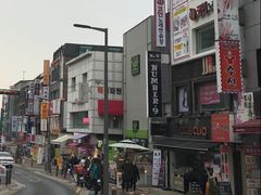 -梨大女人街