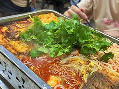 -在巷子里的烤肉店·螺蛳粉烤鱼·牛蛙(和美城店)