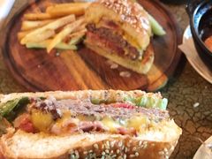 黑毛牛汉堡-羽深肉铺 Steak & Wine