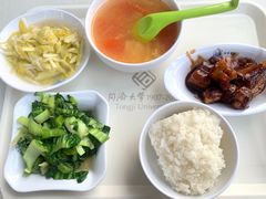 -同济大学本部学苑饮食广场