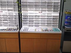 -视野联行眼镜•蔡司•依视路(温江店)