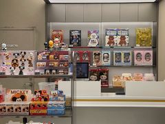 -泡泡玛特POPMART(黄岛新城吾悦店)