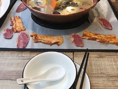 -哈吱喂丽江火塘·牦牛火锅(五一街店)