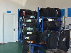 -平望服务区·停车场