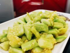 姥姥拍黄瓜-金陵暴走小龙虾·迷踪蟹(凯德MALL店)