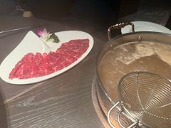 -左庭右院鲜牛肉火锅黑金店(陆家嘴中心店)