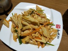 红油腐竹-和兴记牛肉火勺·羊汤(于洪广场店)