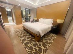 -三亚湾海居铂尔曼度假酒店