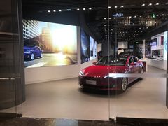 -TESLA 特斯拉(上海太古汇体验店)