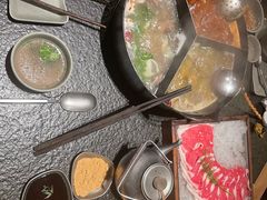 -三出山火锅(南京万象天地店)