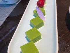 -江上荟·创意中国菜(绿地缤纷城店)