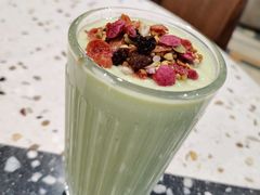 牛油果雪梨奶昔-麦田工坊(月湖店)