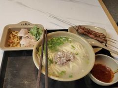 -亮亮拉面(师范路店)