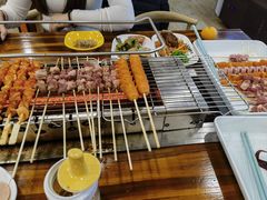 -哈尔滨小酒馆·鲜肉现穿自助烧烤(康新花园店)