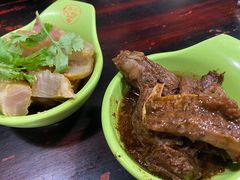 红烧牛肉浇头-张记牛肉面馆(天津路店)