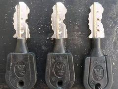 -平安开锁换锁配汽车钥匙