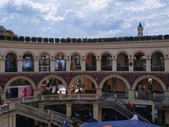 -王府井奥莱临潼小镇(临潼店)