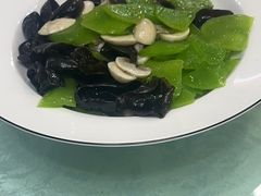 -六和聚传统烤鸭.天津菜(和平店)