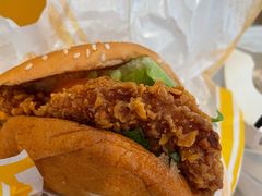 咔滋脆鸡腿堡-麦当劳(广州南站店)