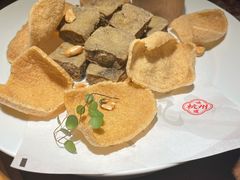 油炸臭豆腐-弄堂里·寻味杭州(湖滨银泰in77C区店)