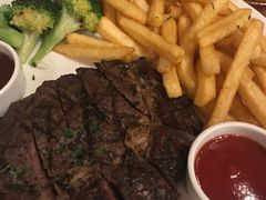 -WOLFGANG PUCK KITCHEN & BAR(迪士尼小镇店)