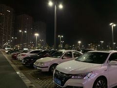 -融创茂-停车场