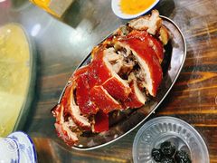 -三亚火车头万人海鲜广场