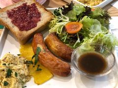 德式芝士肠配有机菌菇全餐-GOTLOT COFFEE&KITCHEN角落厨房NOOK店
