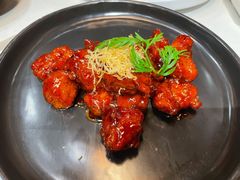 红酒泡沫牛仔粒-荟廷·晶萃(陆家嘴尚悦湾店)