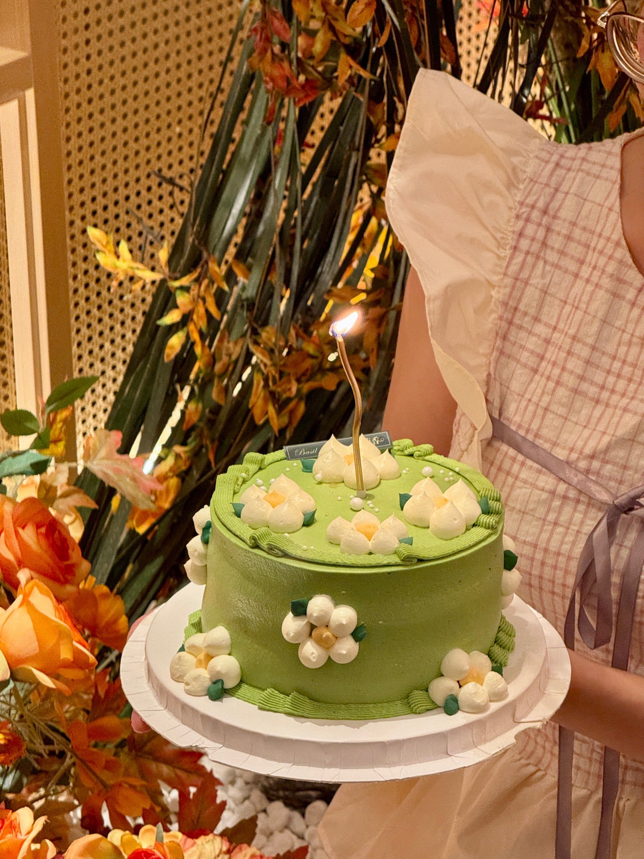 这种高颜值生日蛋糕!真的要爱惨了[流泪]
