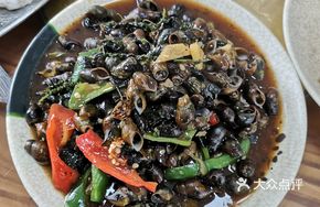 Stir-fried Mountain Snail with Purple Perilla and Chili