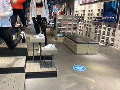 -adidas(印象城购物中心店)