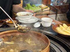 -阿山卓·野生菌火锅·纳西火塘烤肉