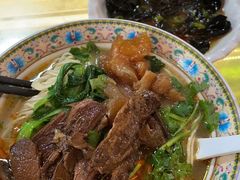 -金杨拉面王小吃面馆·牛三宝面·红烧牛肉粉