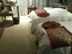 -锦龙国际酒店(天津奥体中心华苑地铁站店)