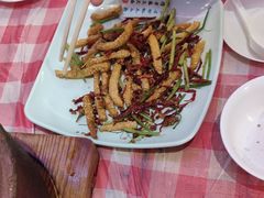 -霄汉牛三鲜湖北砂锅菜(万松园2店)