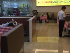 -鲁班小馆(政四街店)